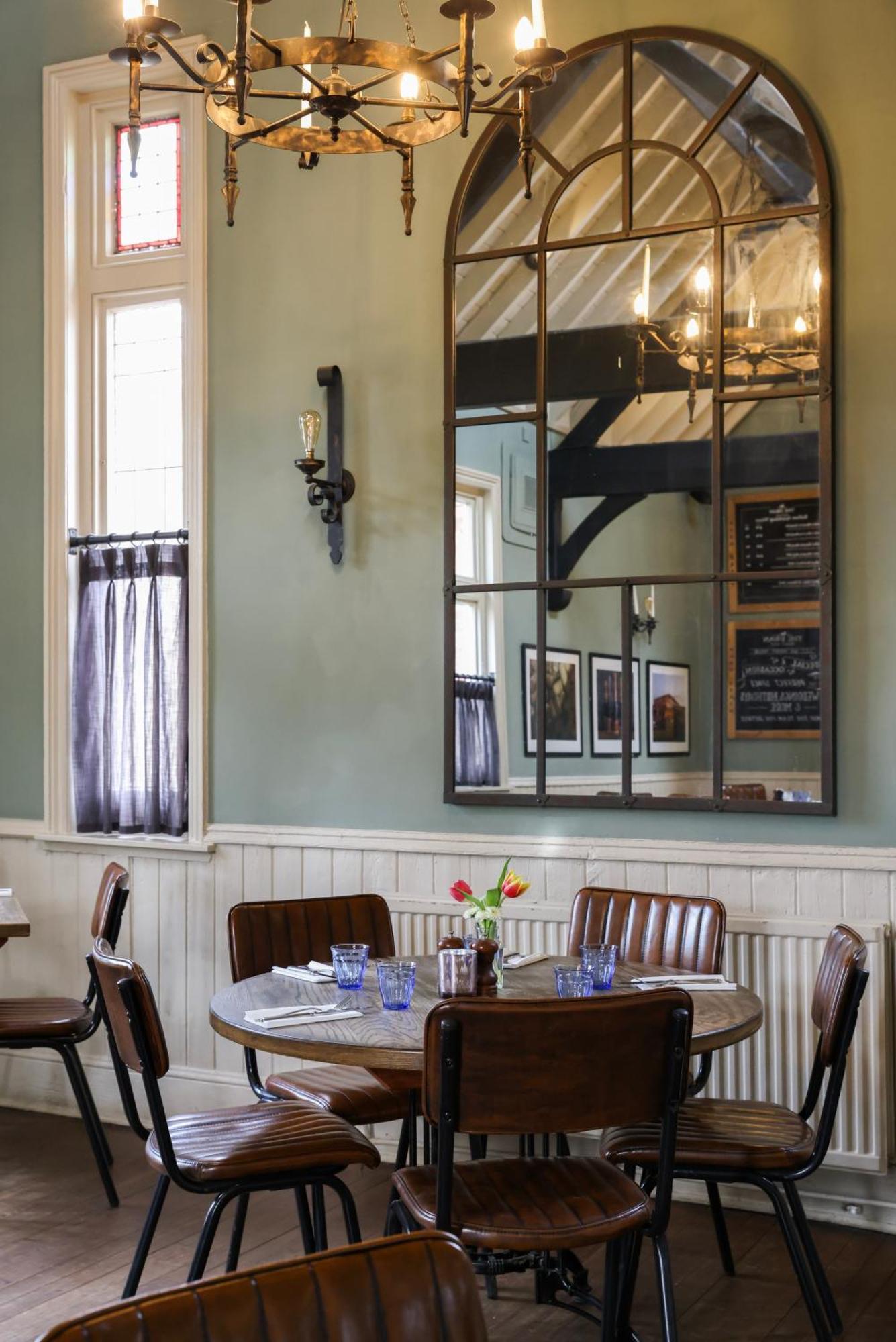 The Swan At Forest Row Εξωτερικό φωτογραφία
